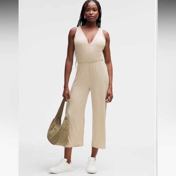 Lululemon‎ Cropped Wide-Leg Ribbed Jumpsuit Natural Ivory Size 2 NEW WITH TAGS - Picture 1 of 11